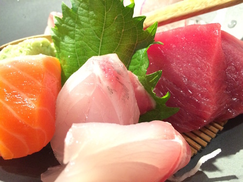 Akiko's Restaurant - sake (New Zealand king salmon), maguru (big eye tuna) & I think it was suzuki (sea bass)