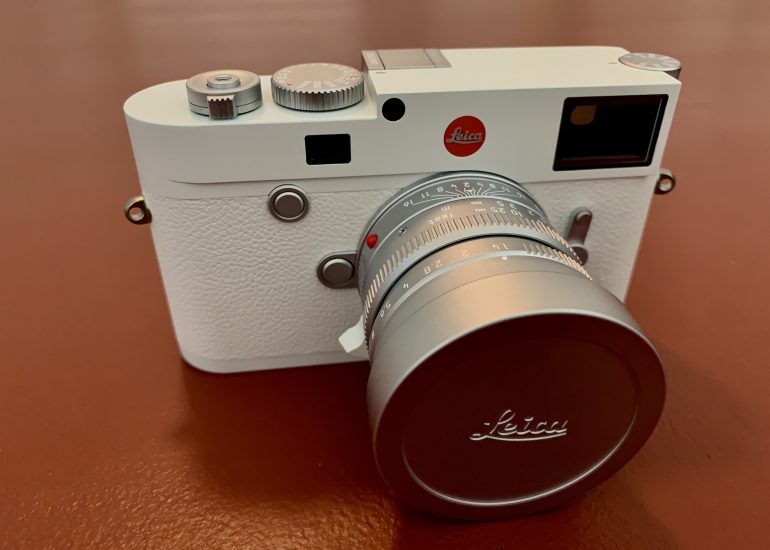 Leica M10P White with Summilux 1.4/50 White